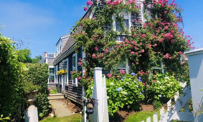 Siasconset Casa | Steps from the beach views of the ocean