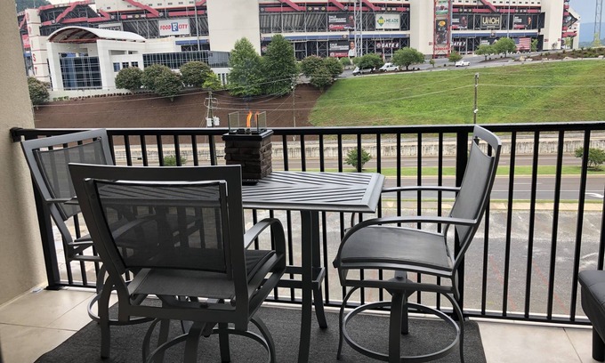 Bluff City Condominio | Condo a solo unos pasos del Bristol Motor Speedway.
