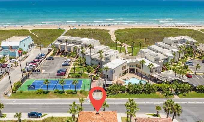 South Padre Island Casa | Luxury Las Sirenas 10% Off 7+ Nights Beach Access Best Pool
