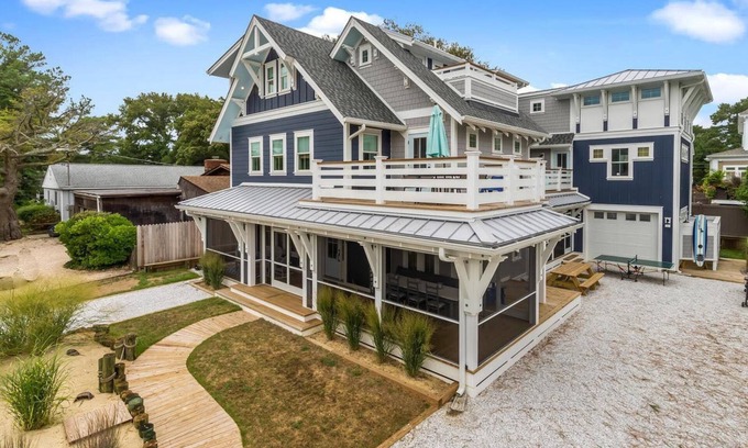 Rehoboth by the Sea Casa | ¡NUEVOS pasos de la casa a la playa! Ambiente único de California: familias, grupos, golf, diversión.
