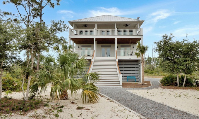 Port St. Joe Casa | ☀️Steps to Beach | Great Decks | Golf Cart Available | Home Away From Home☀️