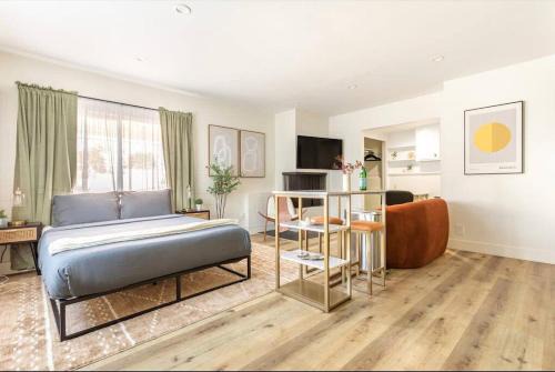 El Porto Apartamento | Steps to Beach Manhattan Beach Patio Parking