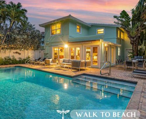 Birch Park Finger Streets Casa | Steps to Beach, Pool, Backyard Oasis, Game Room