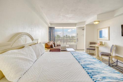 Ortona Park Apartamento | Steps to Daytona Beach Sunny Studio