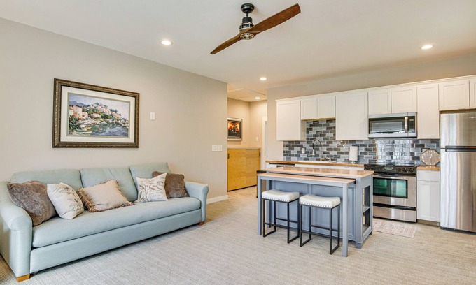 Bowling Green Apartamento | Steps to Lake Wylie: Cozy Clover Apartment