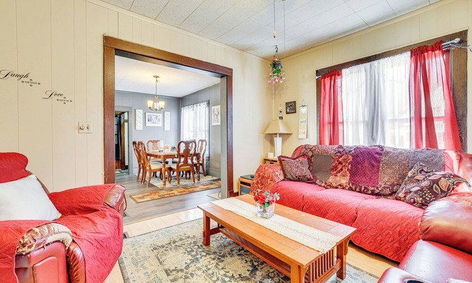 Preston Casa | Steps to Root River: Home w/ Large Yard!