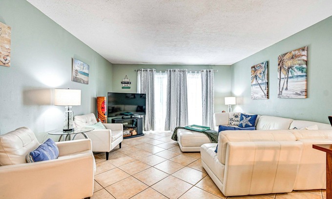 Avon By The Sea Condominio | Steps to Sand: Condo w/ Pool Access in Cocoa Beach