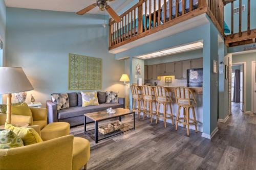 Holiday Beach Apartamento | Steps to the Beach PCB Condo with Balcony!