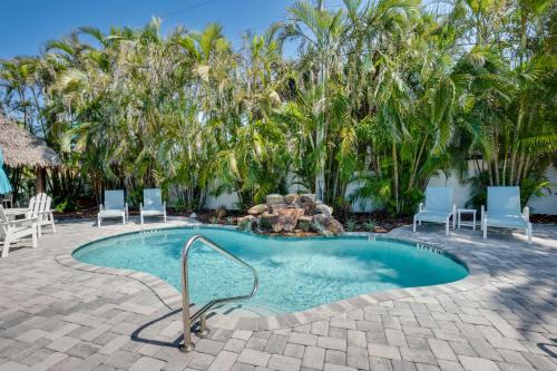 Ilexhurst Casa | Steps to the Beach, Modern Beach Bungalow