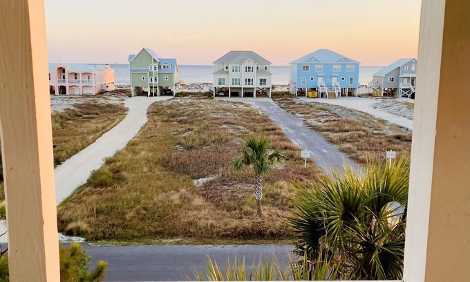 Morgantown Casa | Steps to the Beach - Gulf Views - Tennis & Pickleball - Swimming Pool