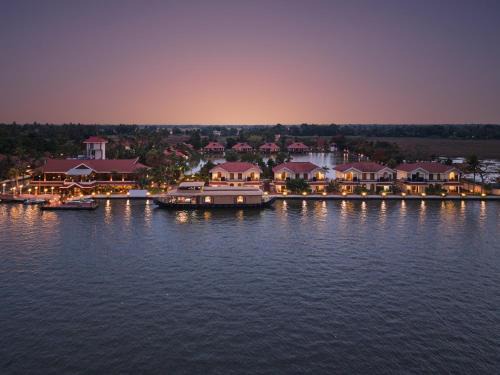 Alappuzha Complejo | Sterling Lake Palace Alleppey