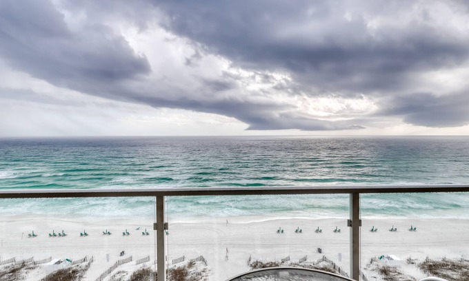 Destin Complejo | Sterling Sands