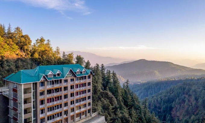 Shimla Complejo | Sterling Shivalik Chail