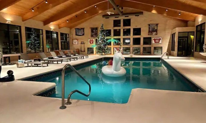 Canfield Casa | Stien Oasis: Heated Indoor Pool Oasis With Theater, Bar&Tennis Court.
