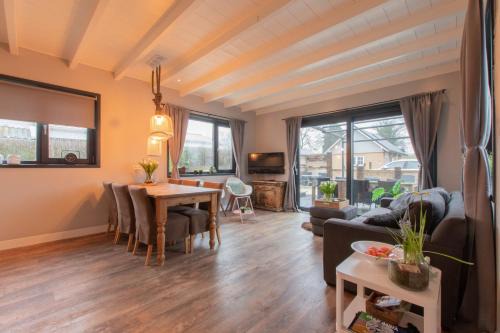 Baarland Casa | Stijlvol ingerichte bungalow in Baarland