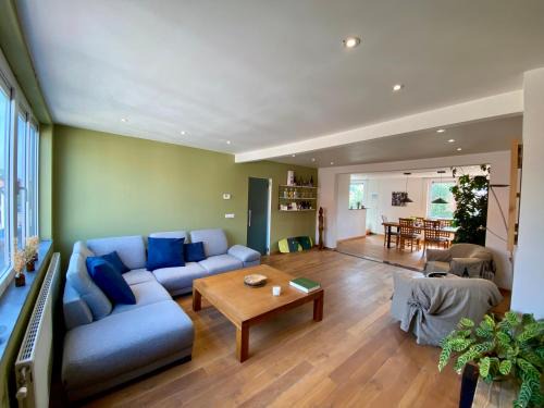 Meise Apartamento | Stijlvolle duplex nabij Brussel en luchthaven!