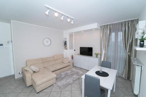 Trecate Apartamento | Stile e comfort!