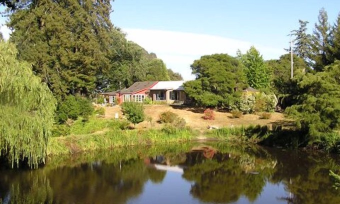 Occidental Otro | Still Light Pond Mini Country Estate
