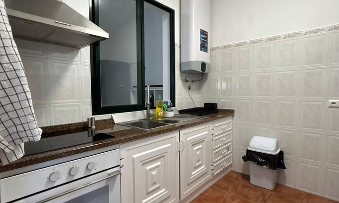 Campo de Baixo Casa | Stilvoll Eingerichtetes Ferienhaus für Familien Oder Freundesgruppen