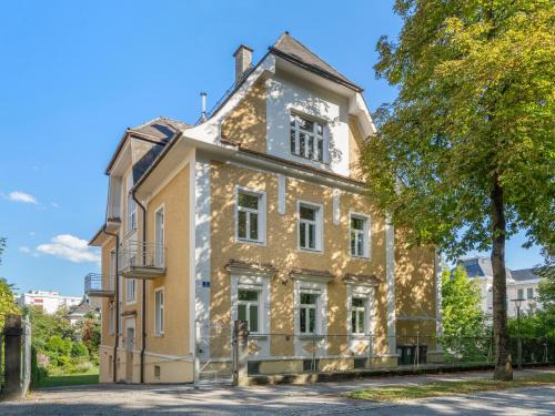 Villach Apartamento | Stilvolle Gartenwohnung im Villenviertel Villachs