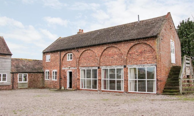 Eaton Mascott Casa | Stockbatch Granary