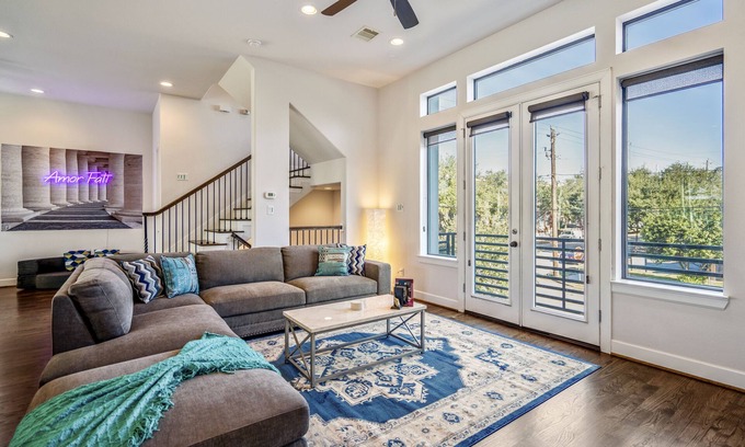 East Downtown Houston Apartamento | Stoic Sanctuary @ East Downtown