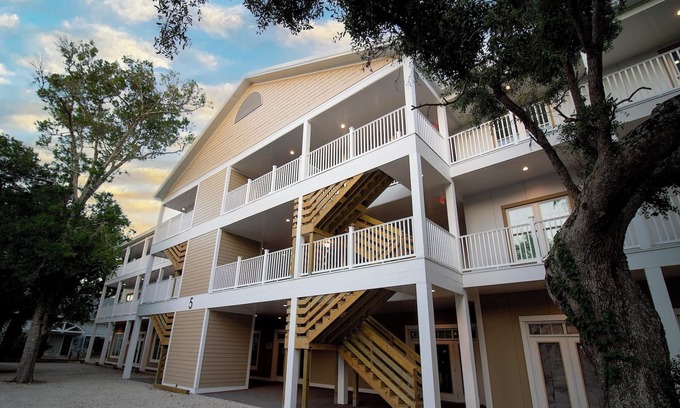 Bald Head Island Condominio | Stoked Village Condo- Red Fish Hole