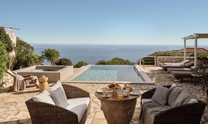 Varvara Villa | '' ORFOS VILLAS '' - VILLA DE LUJO DE 3 DORMITORIOS CON PISCINA PRIVADA PARA DORMIR 6