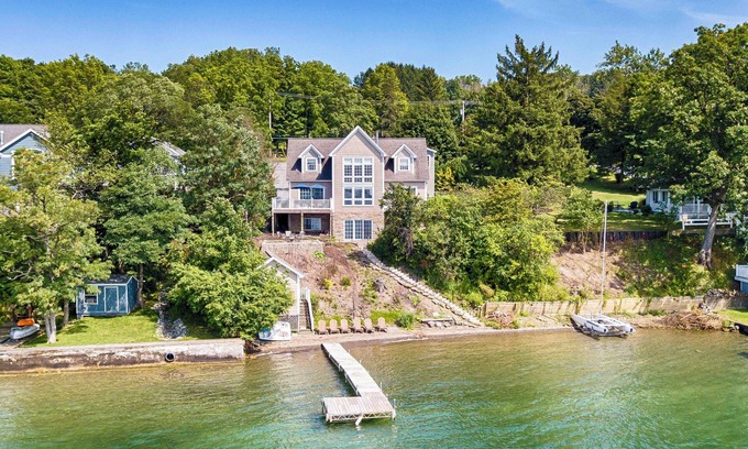 Penn Yan Cabaña | Cresta de piedra - Magnífica casa de lujo del lago 5 minutos de Penn Yan