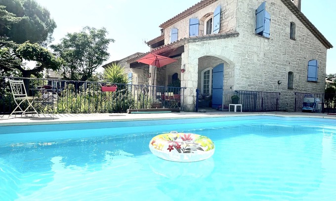 Thezan-les-Beziers Casa | Stone family villa