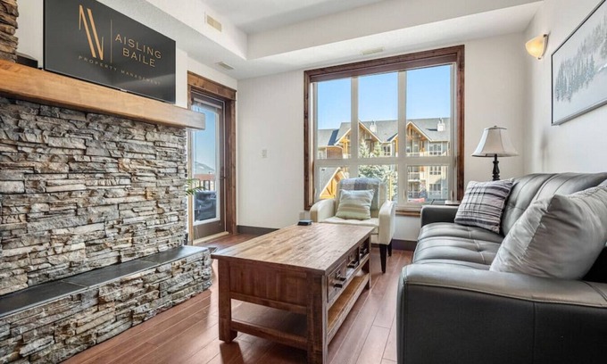 East Kootenay Apartamento | Stone Hearth | Pool | Hot Tub | Hot Springs