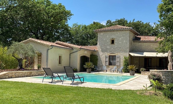 Saint-Hilaire-de-Brethmas Otro | Stone house with swimming pool