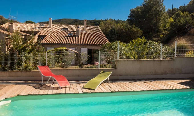 Fraisse-des-Corbieres Casa | Casa de piedra clasificada 3 * en piscina cubierta privada Corbières