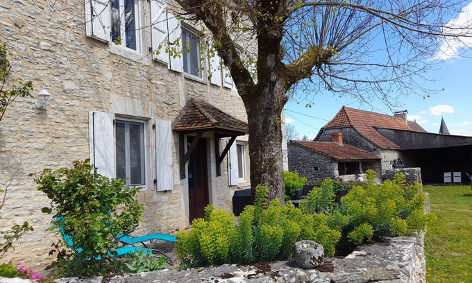 Espedaillac Casa | Casa de piedra en el corazón de una antigua granja