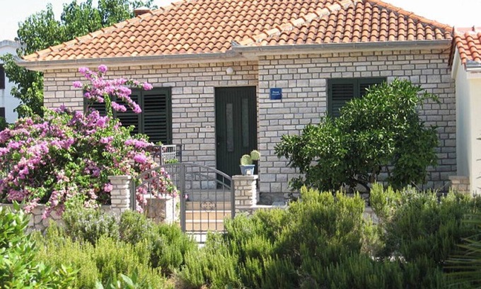 Pasman Chalet De Esquí | Stone House Jadranka - Three bedroom house with terrace