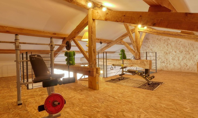 Moncaut Casa | Stone house of character 7 minutes from an amusement park
