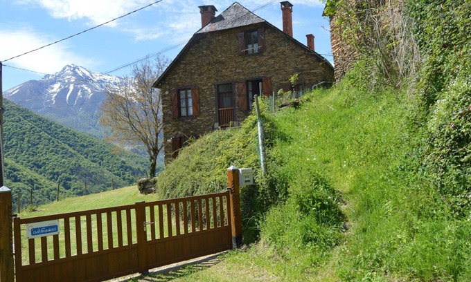 Sentein Casa | Casa de carácter de piedra en el corazón del Parque Natural de Ariège