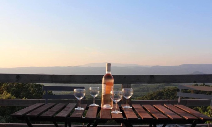 Bonnieux Casa | Magnífica casa de piedra con piscina climatizada y magníficas vistas sobre el valle del Luberon.