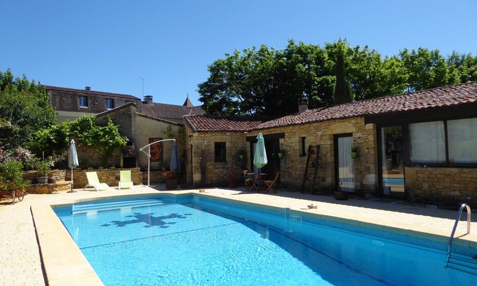 Proissans Cabaña | Casa de piedra con piscina privada