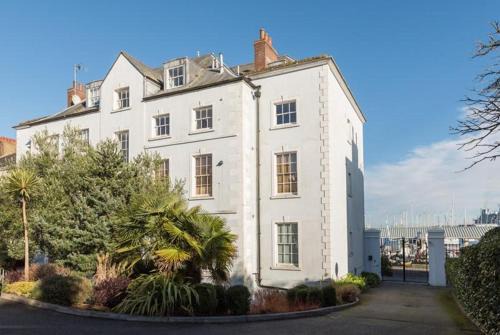 Mylor Churchtown Apartamento | Stone's Throw - 2 Bed Apartment Centre of Falmouth