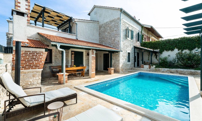 Sukosan Villa | Stone Villa Mia with a big pool