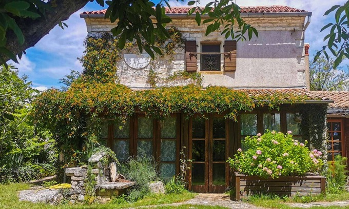 Debeljuhi Villa | Stone Villa Natural, in Istria, with a Pool