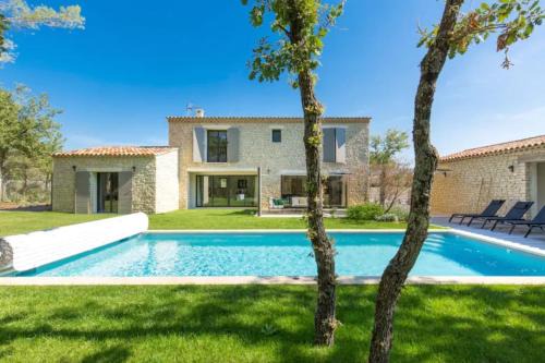 Gordes Villa | Stone villa with heated pool in Gordes