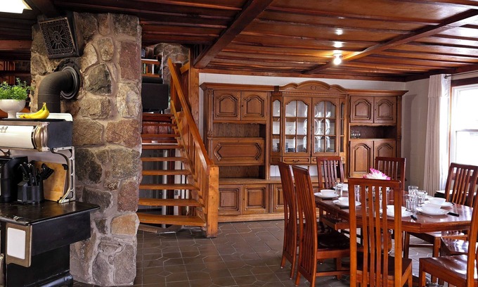 Seeleys Bay Casa | Stonewood Bay Getaway in Seeleys Bay–Spacious Yard, Lakeview, Sleeps 10