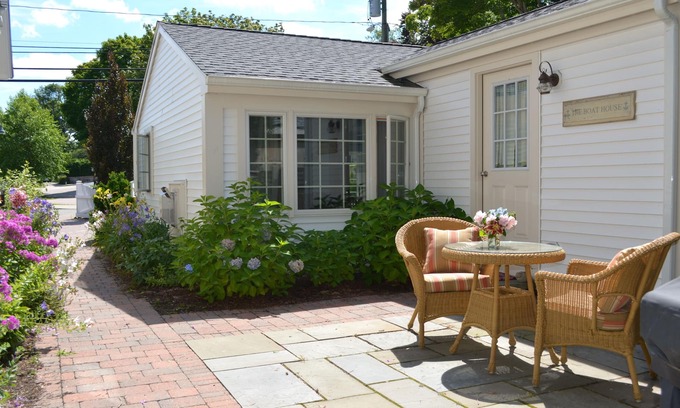 Stonington Casa | Stonington Cottage en el BORO, cerca del centro de Mystic, CT y Watch Hill, RI