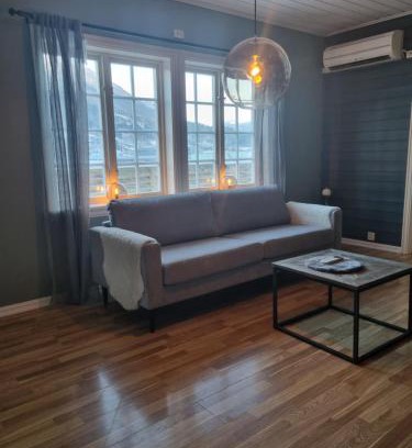 Forde Apartamento | Stor leilighet med 4 senger sentralt i Førde