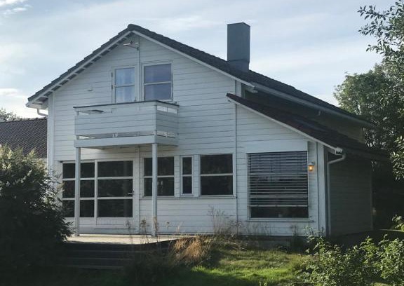 Leknes Villa | Stor villa på Leknes