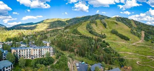 Steamboat Springs Casa | Storm Meadows Club A-219, Corner Unit, Amazing Panoramic Views, Ski In Ski Out, Club Amenities