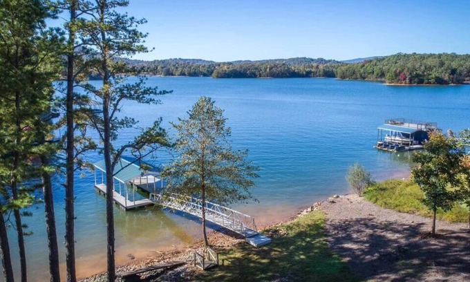 Cedar Cliff Cabina | Storybook Alpine Log Cabin