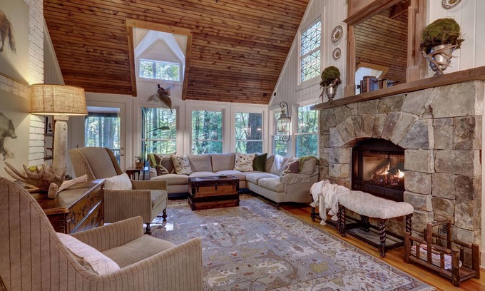 Lake Sequoyah Casa | Destacado en la revista Cottage Journal, muelle privado, 3 habitaciones, 5 minutos a Main St